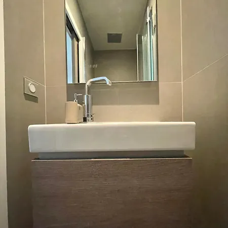 Apartment Stylish Modern Large 2 Bedrooms 5 Min Close To Paris