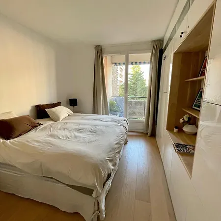 Stylish Modern Large 2 Bedrooms 5 Min Close To Paris Apartment