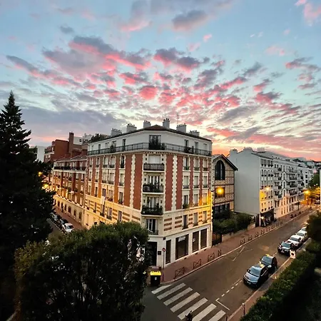 Apartment Stylish Modern Large 2 Bedrooms 5 Min Close To Paris