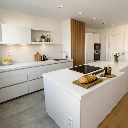 Appartement Bright 2br Apartment, 2 Baths, 2 Balconies, Metro 5min, Paris